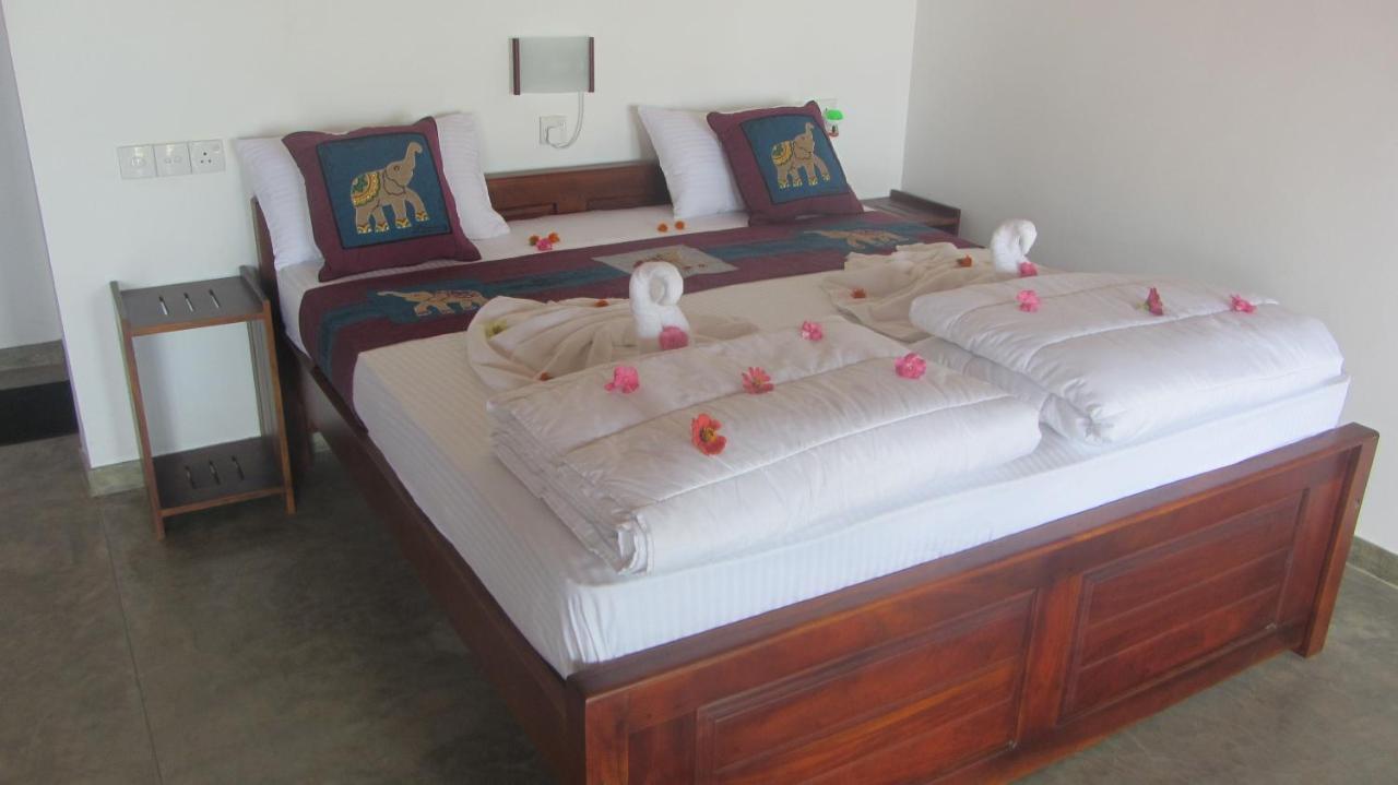 Ladja Beach Resort Ambalantota المظهر الخارجي الصورة